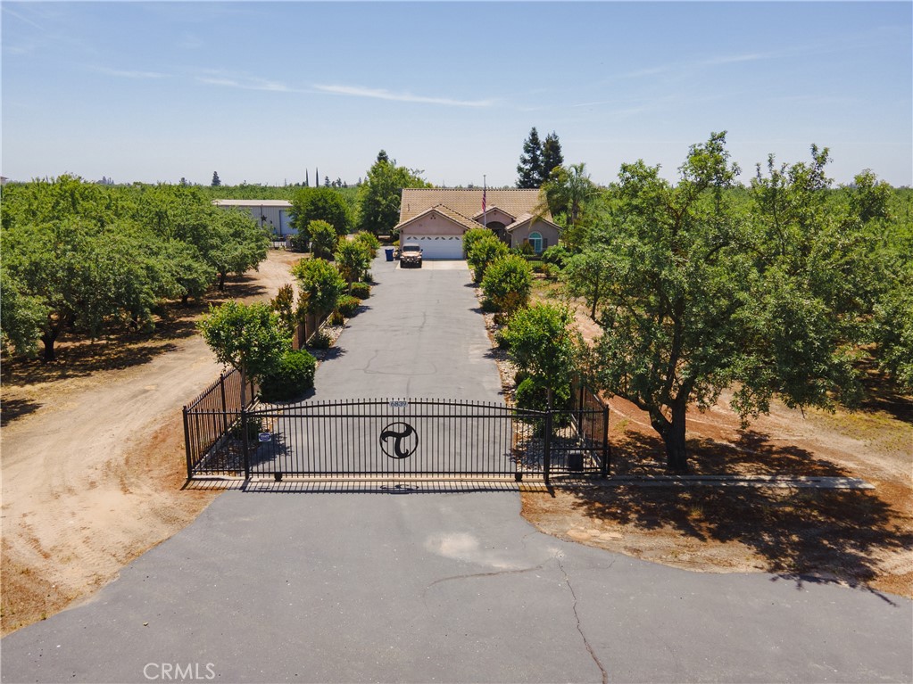 6839 Mercedes Ave, Winton, CA 95388