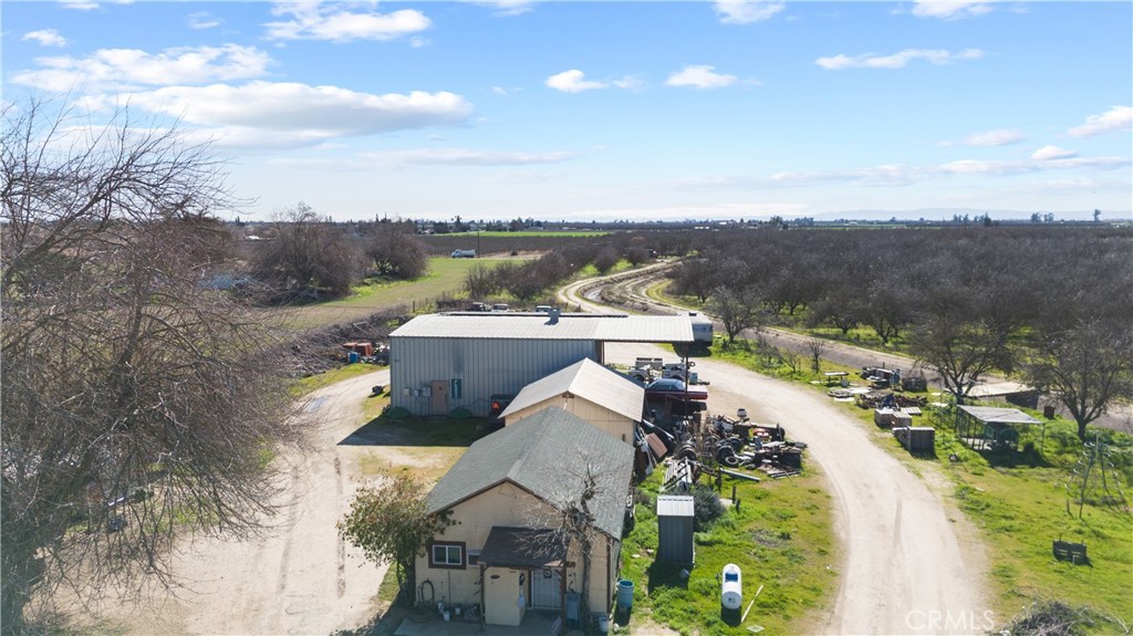 14127 Vinewood Ave, Livingston, CA 95334