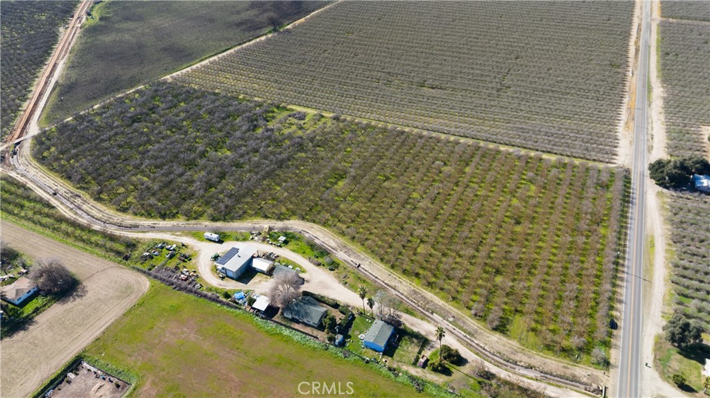 14127 Vinewood Ave, Livingston, CA 95334