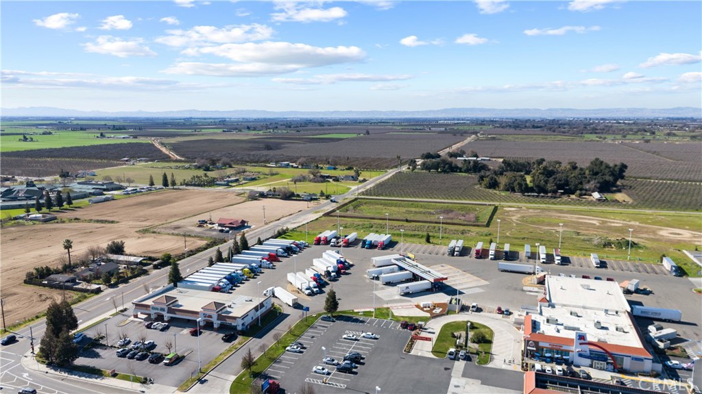 14127 Vinewood Ave, Livingston, CA 95334