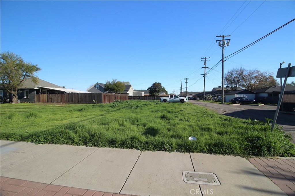 12716 Bentley St, Waterford, CA 95386