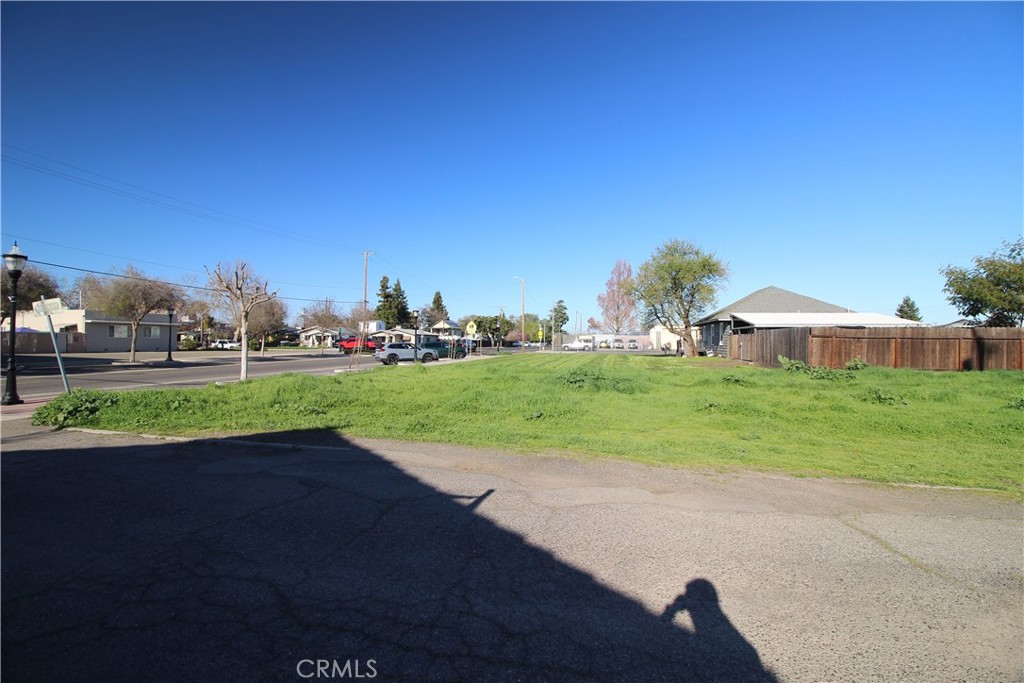 12716 Bentley St, Waterford, CA 95386