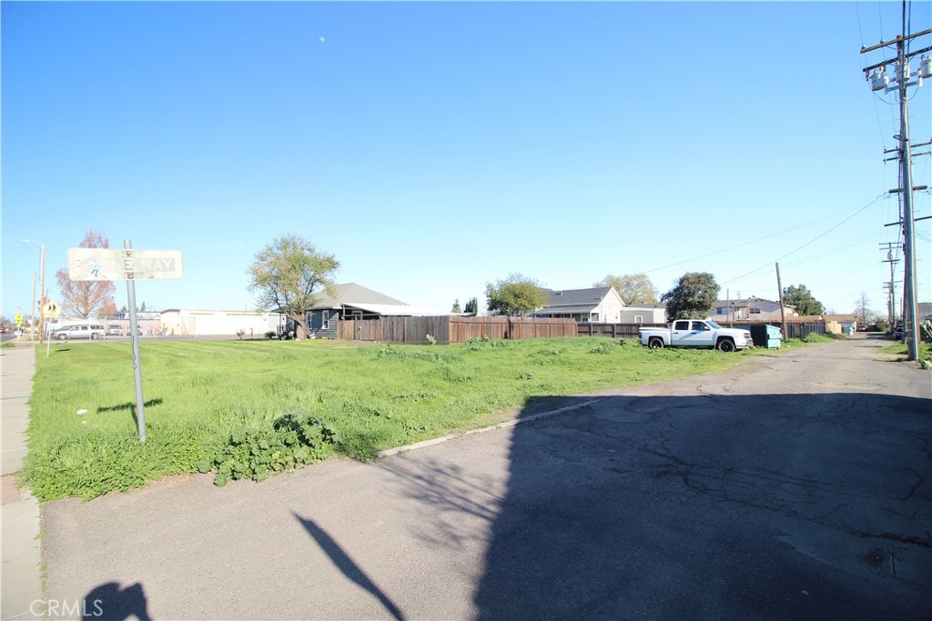 12716 Bentley St, Waterford, CA 95386