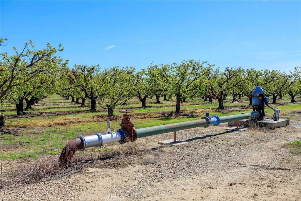 1 Hamilton Rd, Patterson, CA 95360