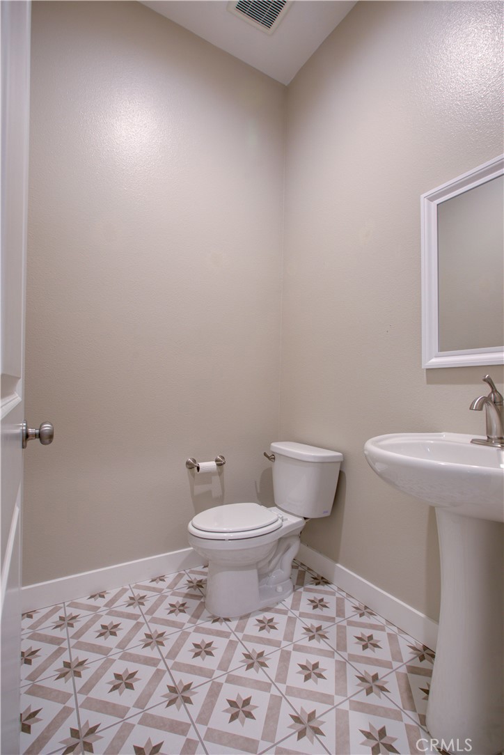 2791 E Tuolumne Rd, Turlock, CA 95382