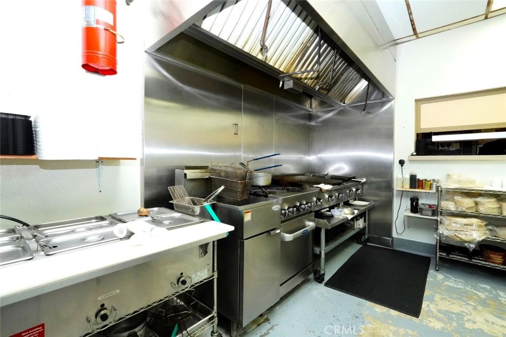 3050 W Shaw Ave, Fresno, CA 93711