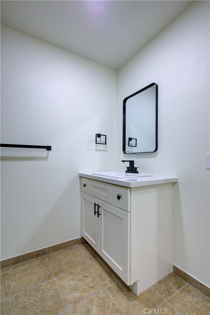 2540 E Childs Ave, Merced, CA 95341