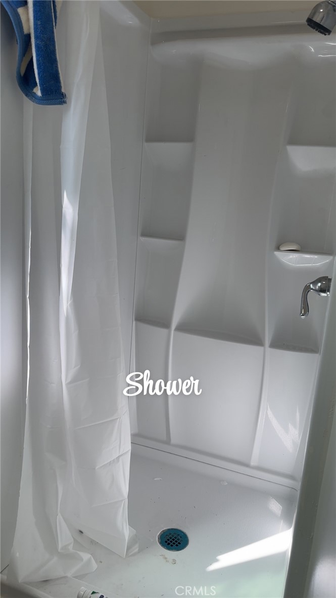 121 W 25th St, Merced, CA 95340