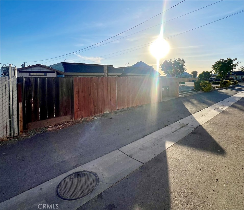 927 N St, Firebaugh, CA 93622