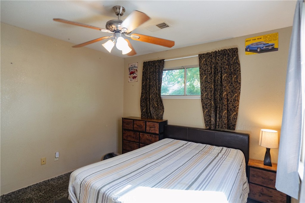 1070 E 23rd St, Merced, CA 95340