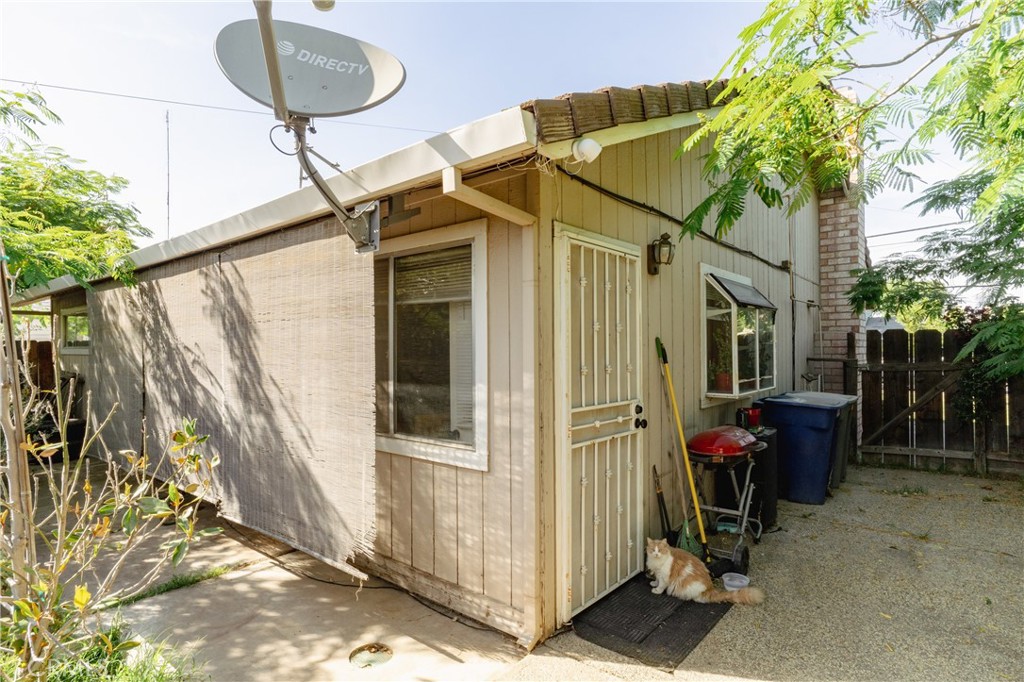 1070 E 23rd St, Merced, CA 95340