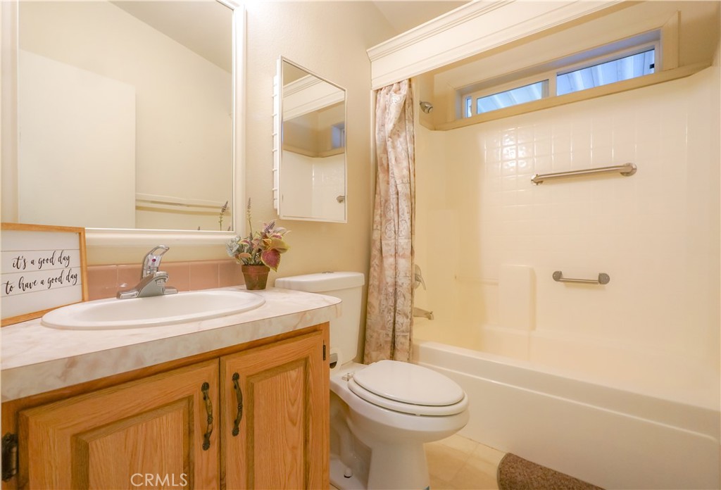 2240 Golden Oak Ln #147, Merced, CA 95341