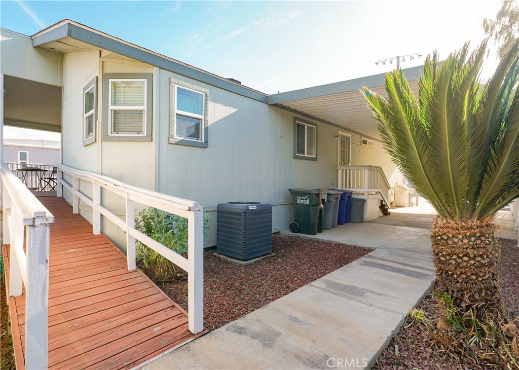 2240 Golden Oak Ln #147, Merced, CA 95341