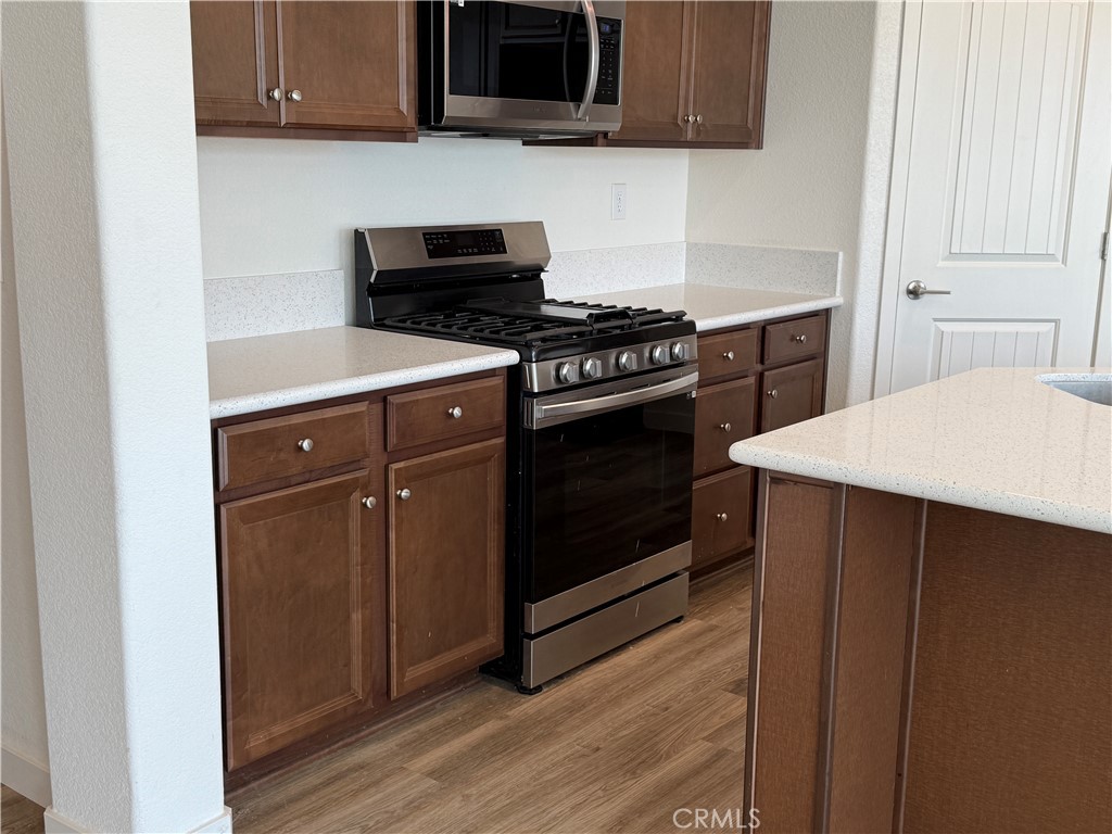 1858 Morro Ct, Los Banos, CA 93635