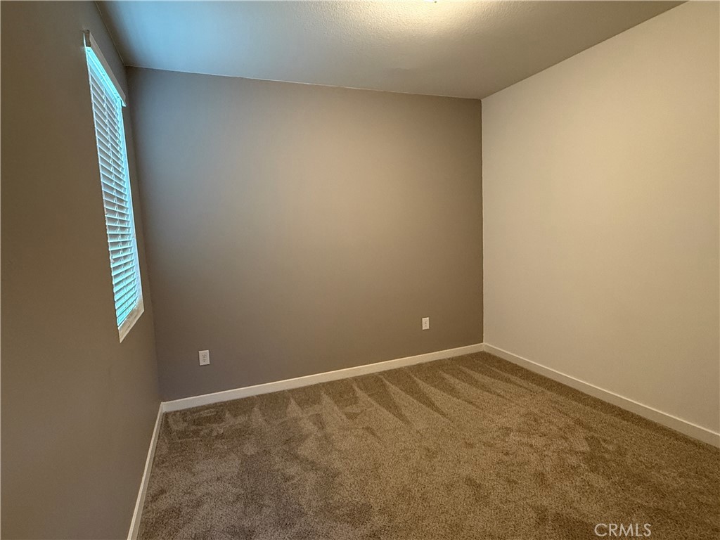 1858 Morro Ct, Los Banos, CA 93635