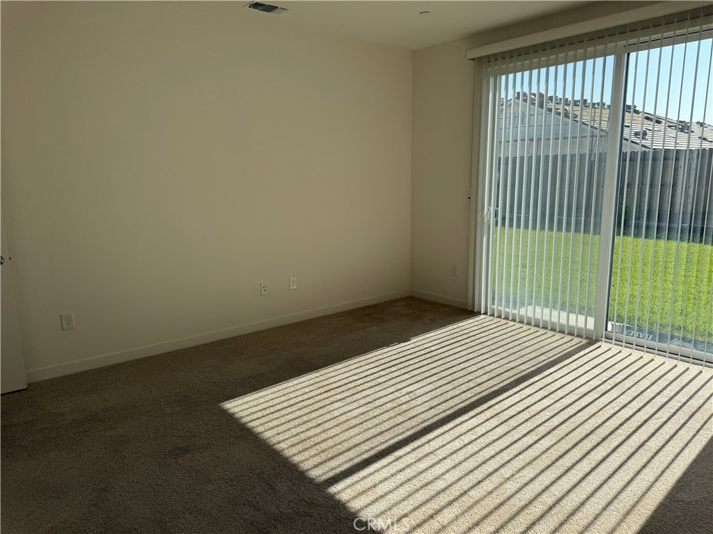 1858 Morro Ct, Los Banos, CA 93635