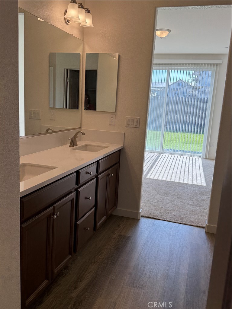 1858 Morro Ct, Los Banos, CA 93635