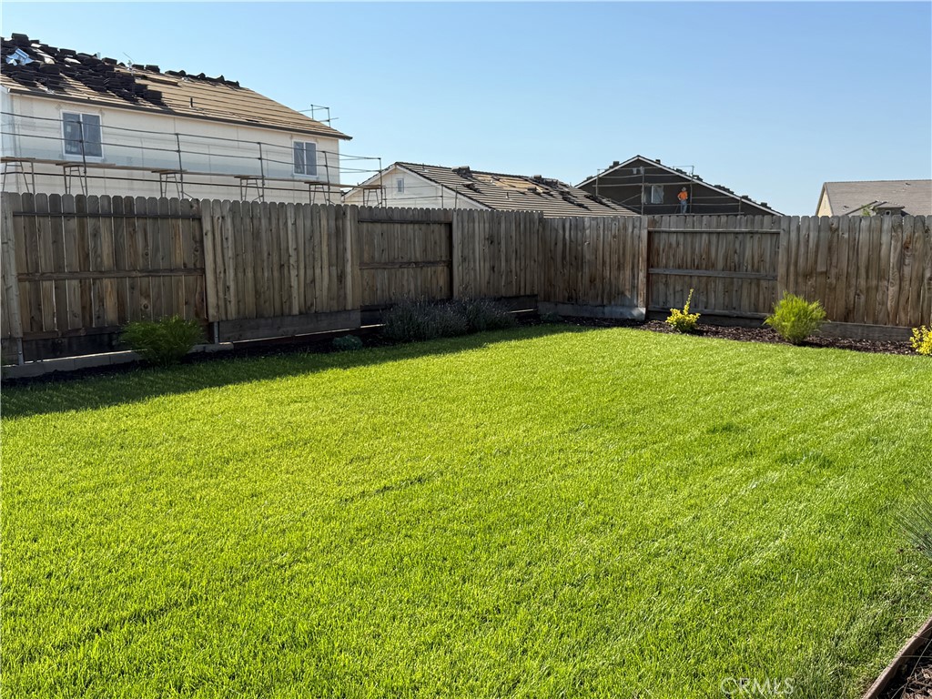 1858 Morro Ct, Los Banos, CA 93635