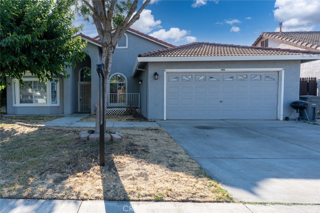 1928 Davis Dr, Los Banos, CA 93635
