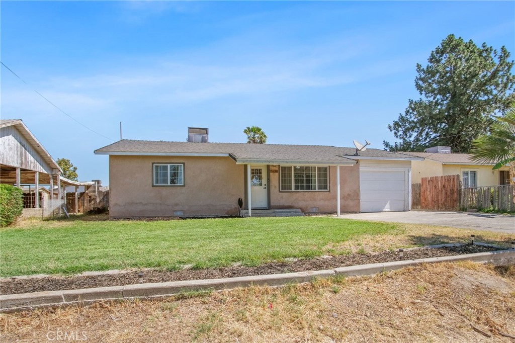 7638 Walnut Ave, Winton, CA 95388