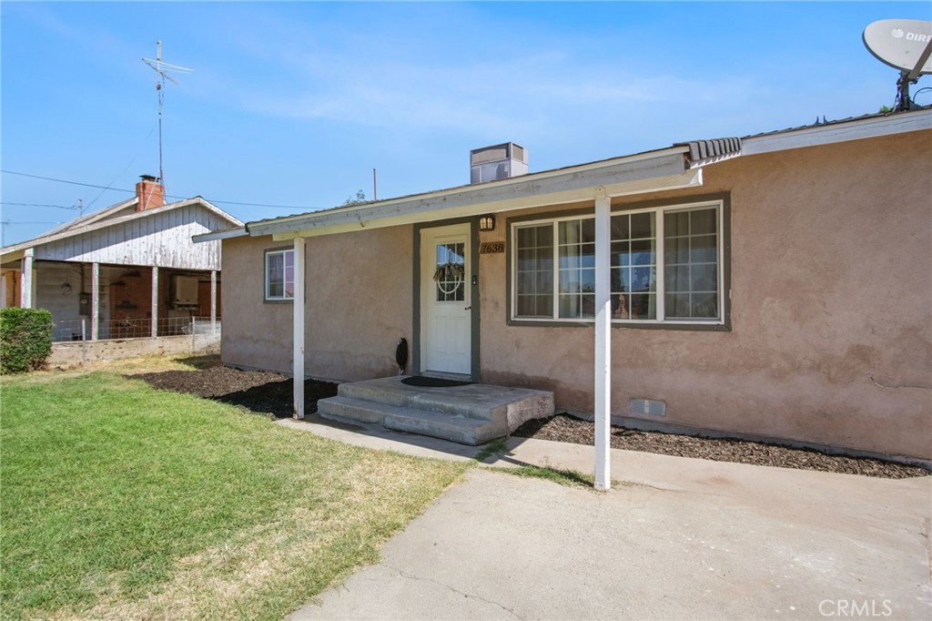 7638 Walnut Ave, Winton, CA 95388