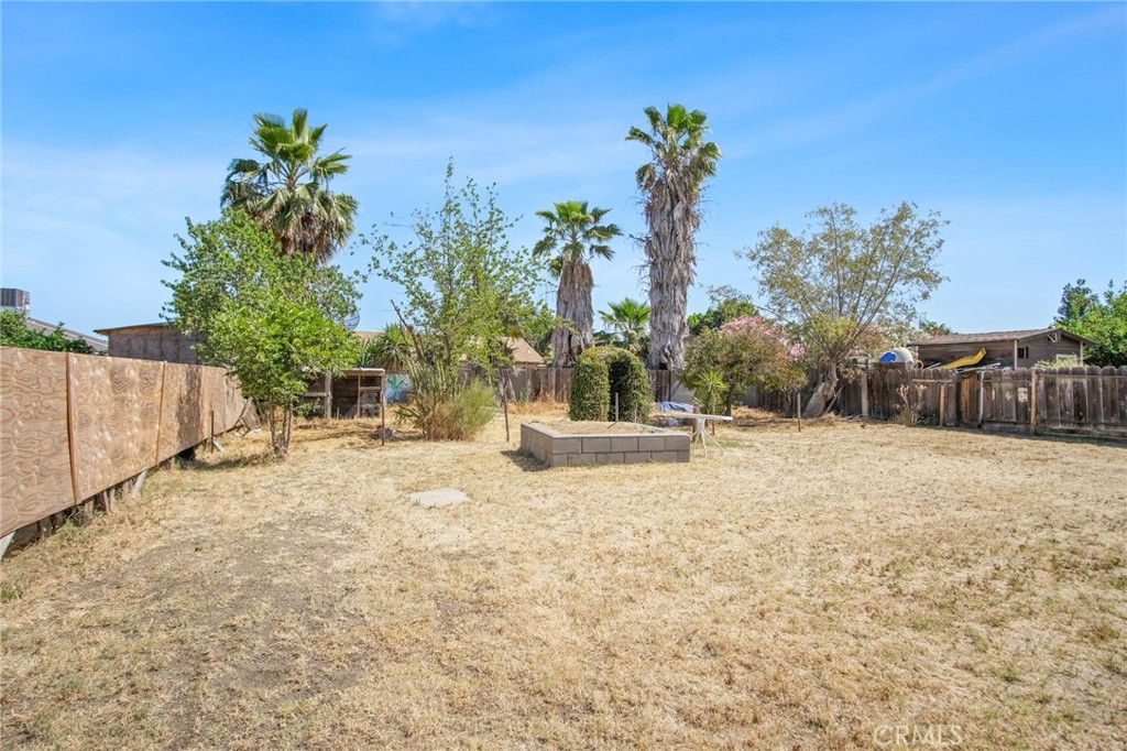 7638 Walnut Ave, Winton, CA 95388