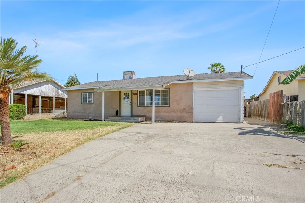 7638 Walnut Ave, Winton, CA 95388