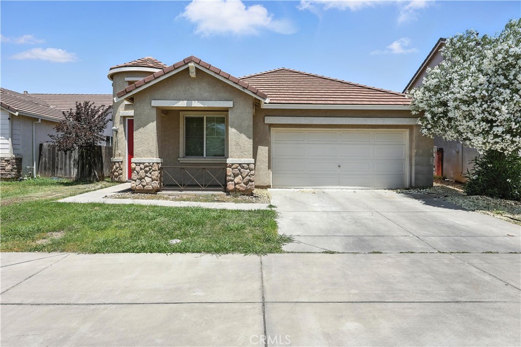 1207 Strawberry Dr, Merced, CA 95348