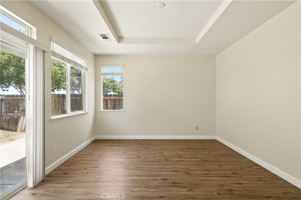 1207 Strawberry Dr, Merced, CA 95348