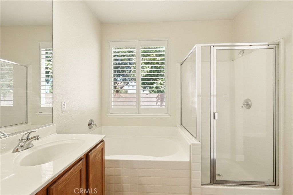 1207 Strawberry Dr, Merced, CA 95348