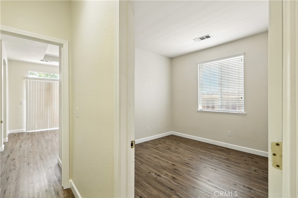 1207 Strawberry Dr, Merced, CA 95348