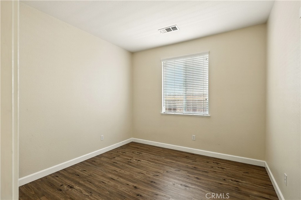 1207 Strawberry Dr, Merced, CA 95348