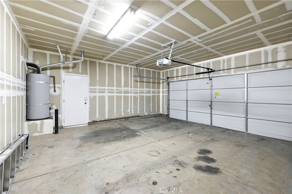 1207 Strawberry Dr, Merced, CA 95348