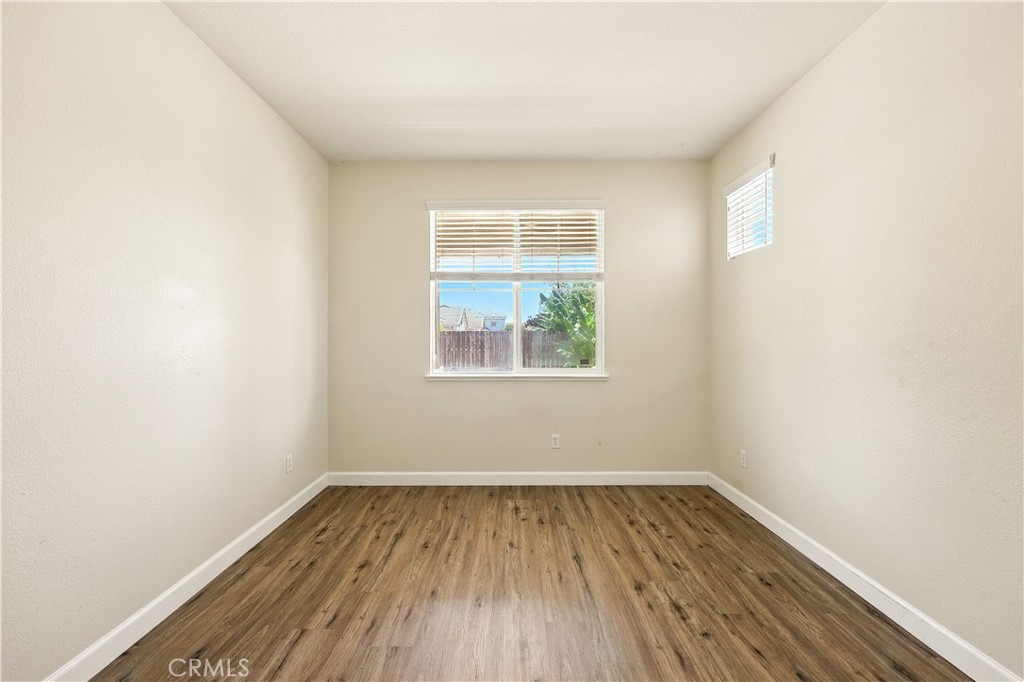 1207 Strawberry Dr, Merced, CA 95348