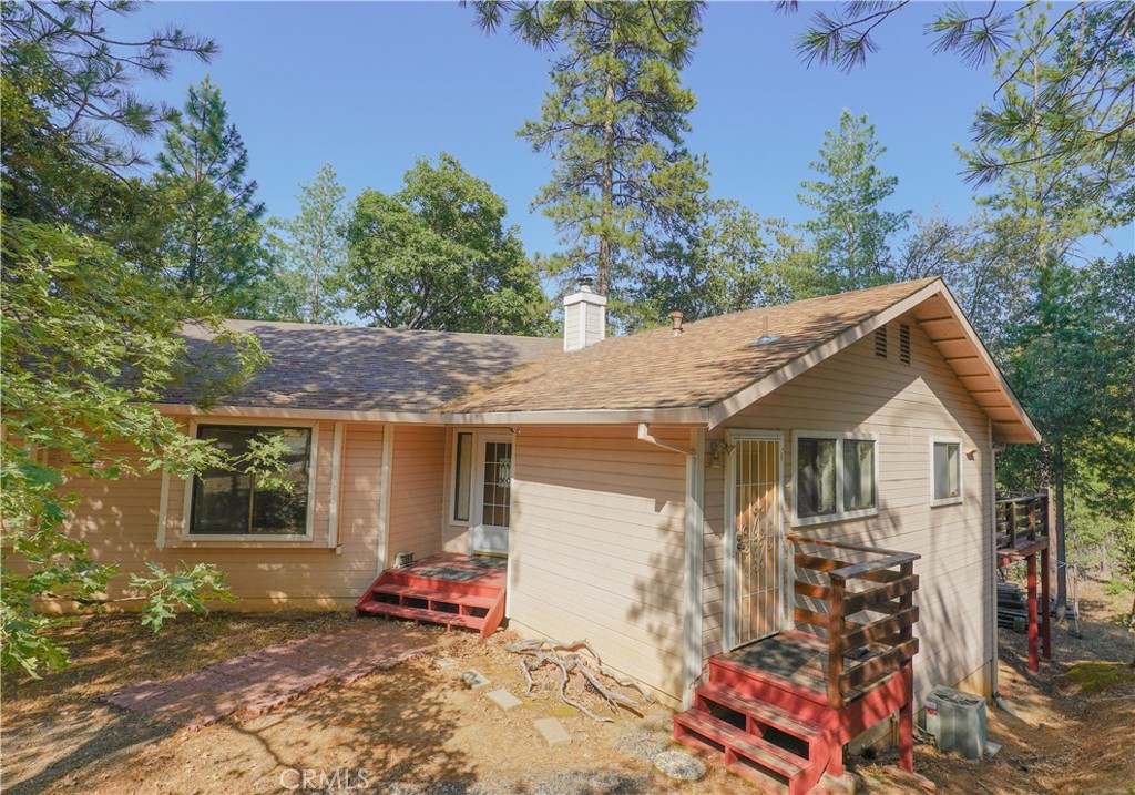 5990 Sugar Pine Dr, Coulterville, CA 95311