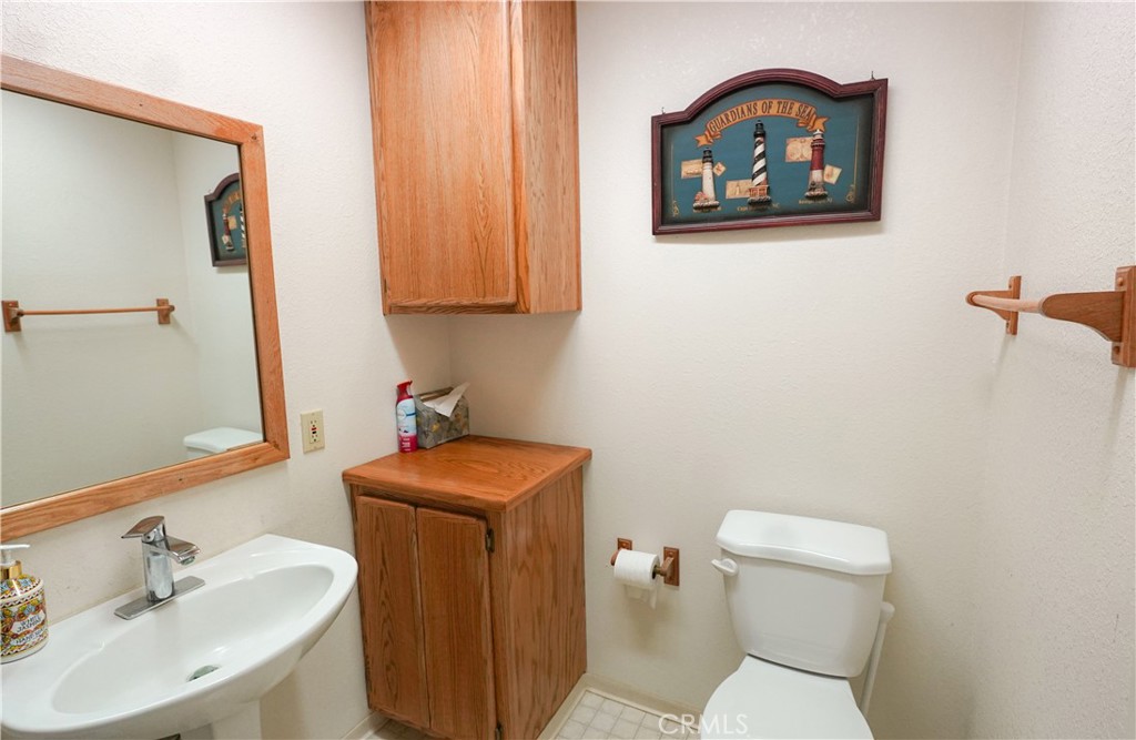 5990 Sugar Pine Dr, Coulterville, CA 95311