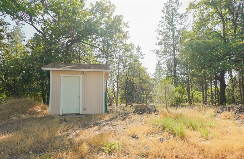 5990 Sugar Pine Dr, Coulterville, CA 95311