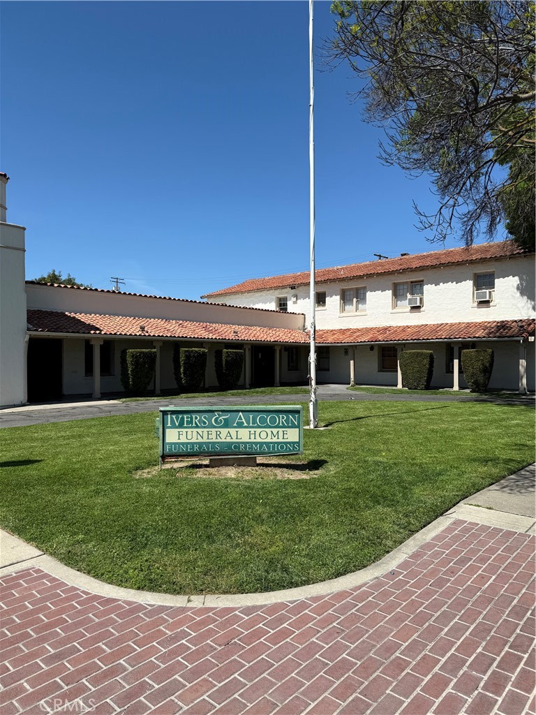 901 W Main St, Merced, CA 95340