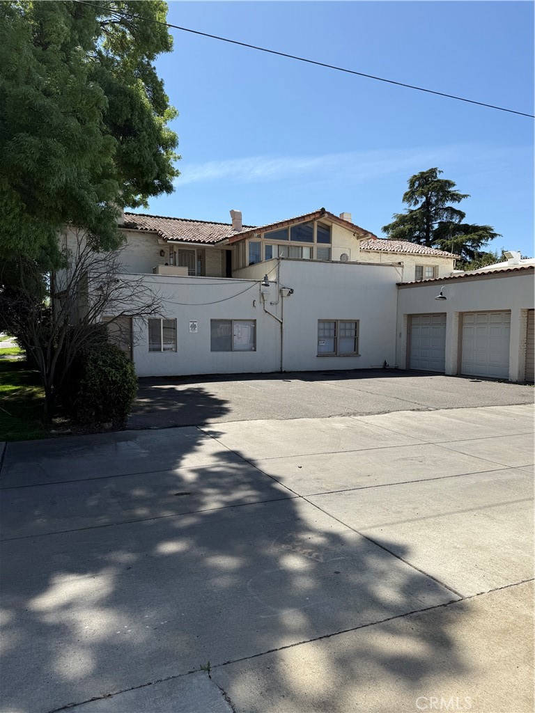901 W Main St, Merced, CA 95340