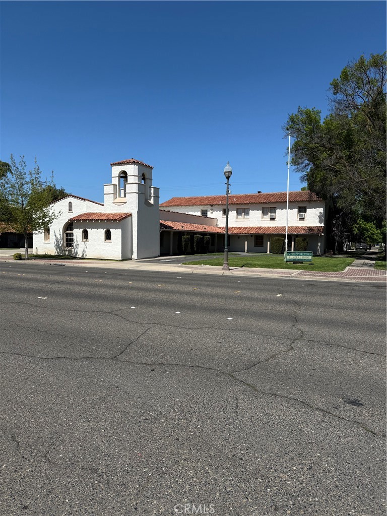 901 W Main St, Merced, CA 95340