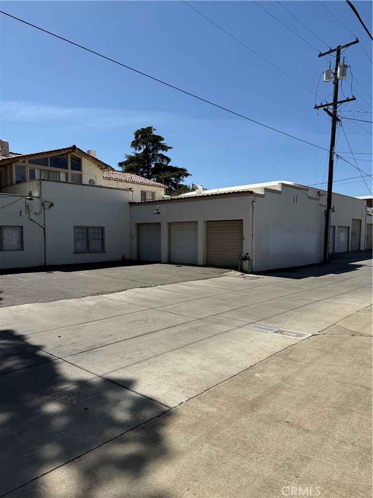 901 W Main St, Merced, CA 95340