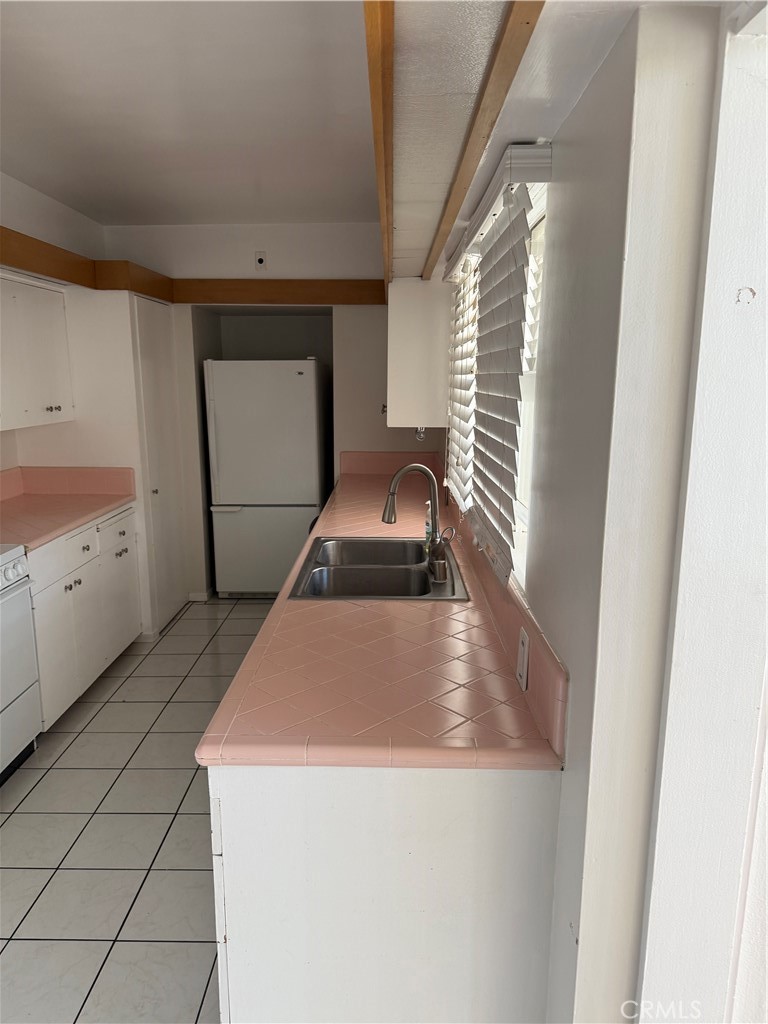901 W Main St, Merced, CA 95340