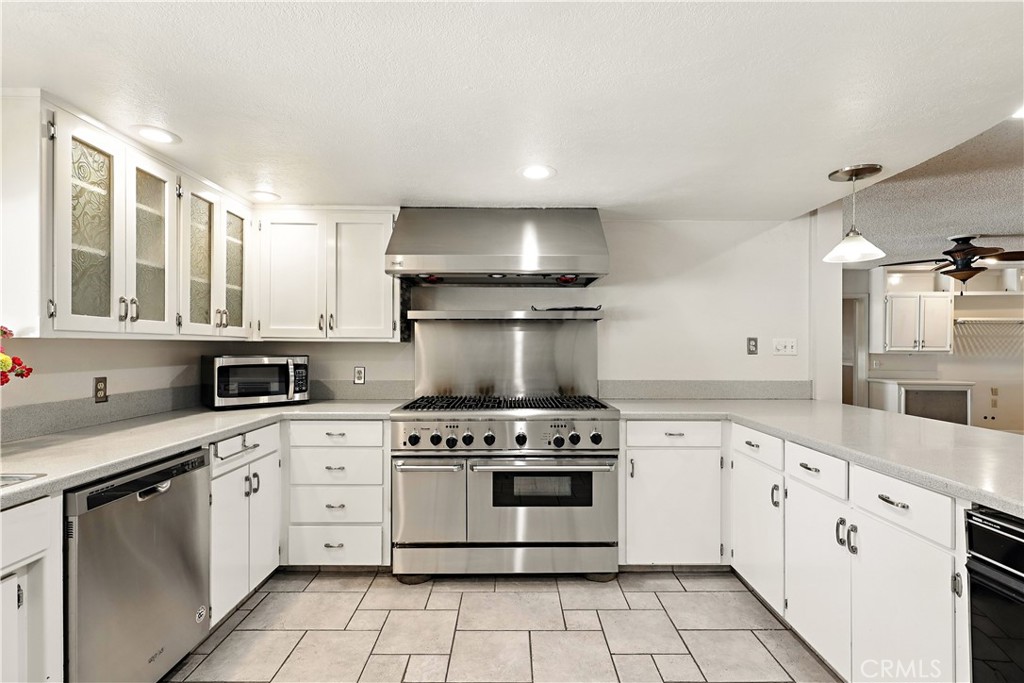 1011 Wyoming Dr, Merced, CA 95340