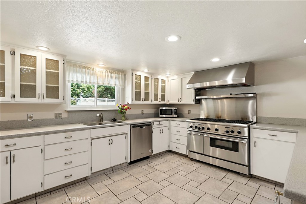 1011 Wyoming Dr, Merced, CA 95340