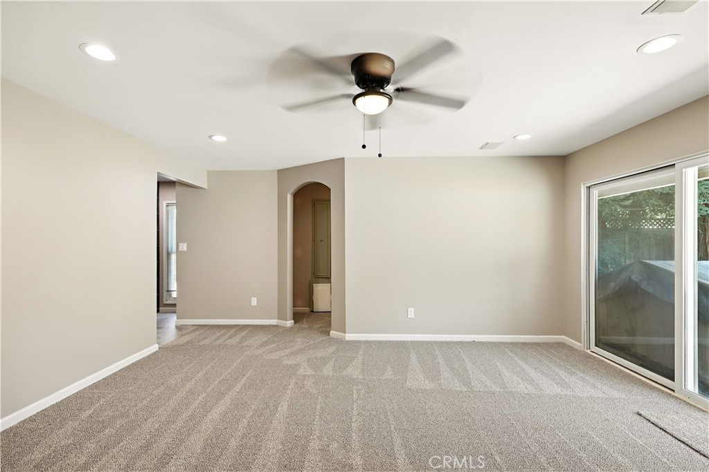 1011 Wyoming Dr, Merced, CA 95340