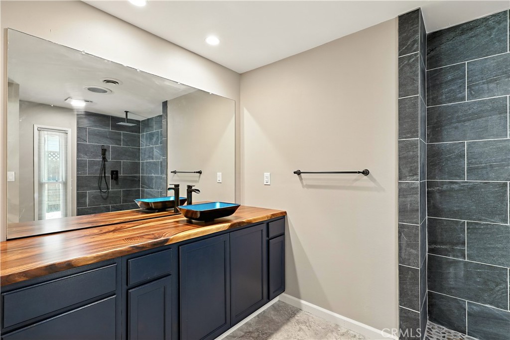 1011 Wyoming Dr, Merced, CA 95340