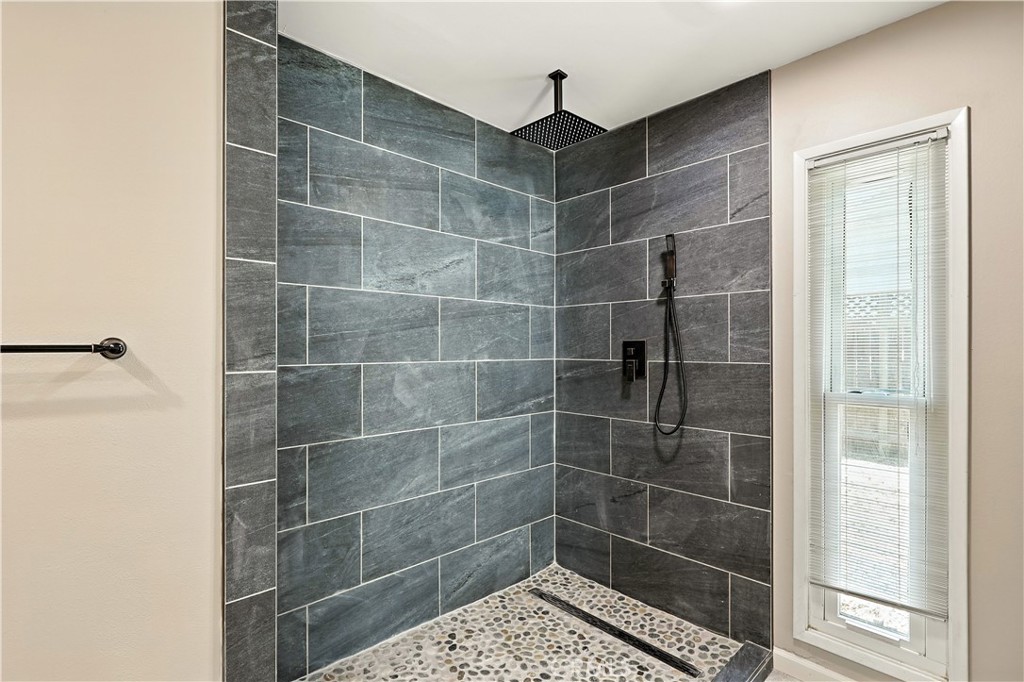 1011 Wyoming Dr, Merced, CA 95340