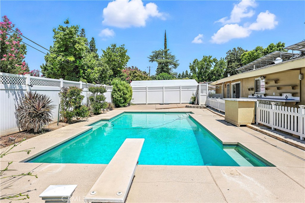 1011 Wyoming Dr, Merced, CA 95340