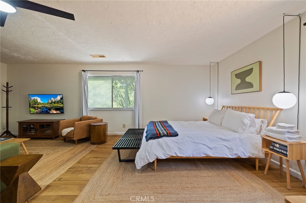 20018 Pine Mountain Dr, Groveland, CA 95321