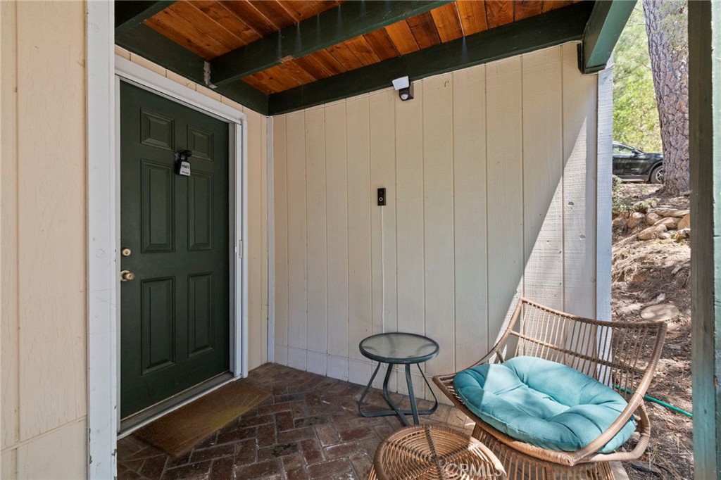 20018 Pine Mountain Dr, Groveland, CA 95321